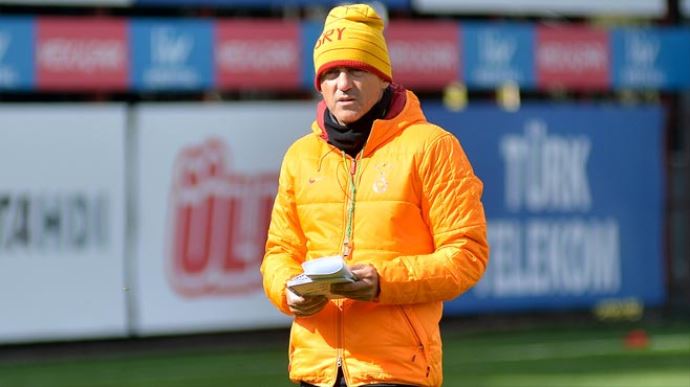 Onların tek rakibi Mancini!