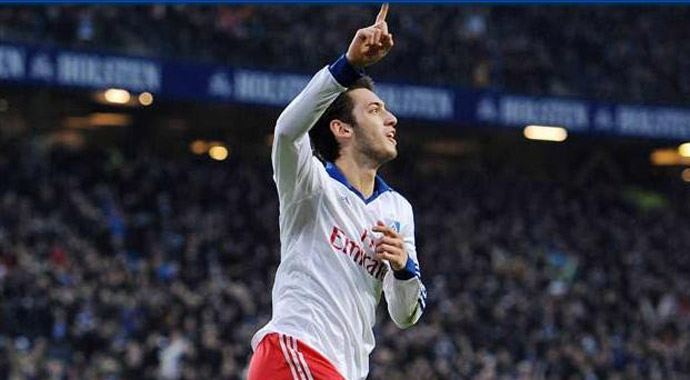 Hakan Çalhanoğlu sonunda imzayı attı! Ve o açıklamayı yaptı...