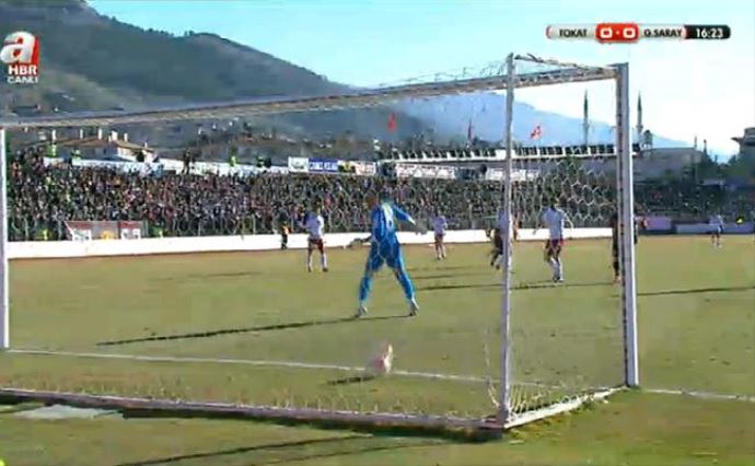 Galatasaray - Tokat maçında hakem bu pozisyonu görmedi