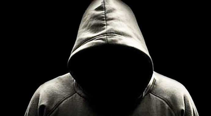 Liseli hackerlar okuldan atıldı