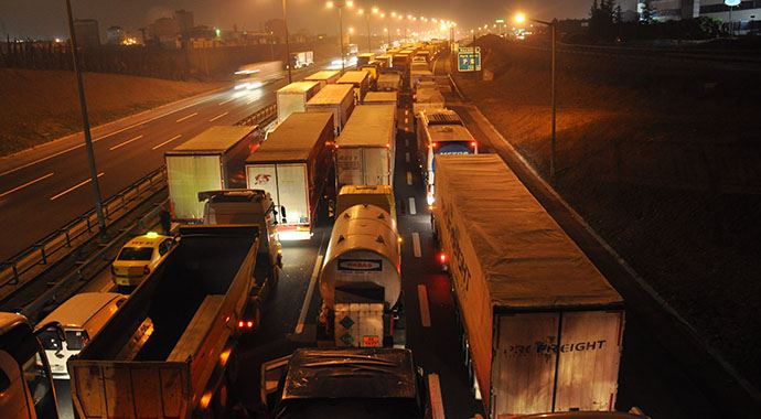 TEM'de feci kaza trafik felç, işte son durum