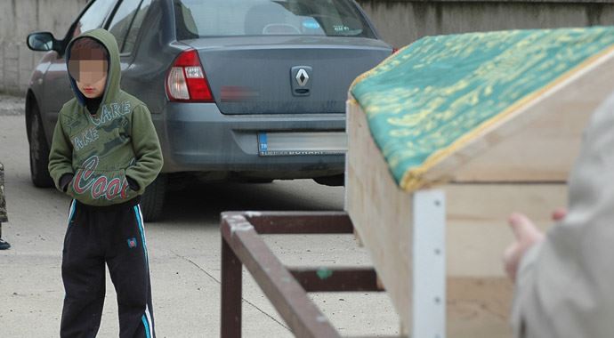 5 yaşındaki çocuk ablasını vurdu, cenazesine katıldı!