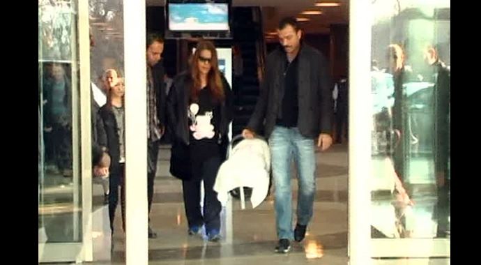 Demet Akalın taburcu oldu Demet Akalın taburcu oldu