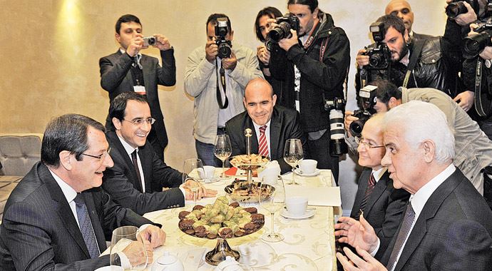Müzakereler yeniden başlıyor Müzakereler yeniden başlıyor
