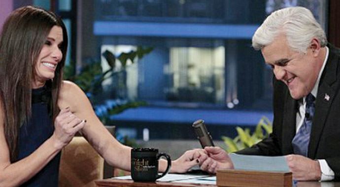 Jay Leno bıraktı Sandra ağladı Jay Leno bıraktı Sandra ağladı