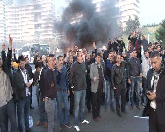 İstanbul Esenler Otogarı'nda taksici isyanı! İstanbul Esenler Otogarı'nda taksici isyanı!