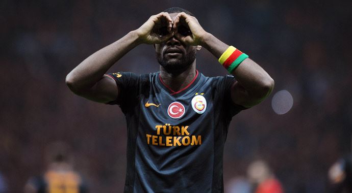 Chedjou'dan Fenerbahçe'ye çok konuşulacak hareket Chedjou'dan Fenerbahçe'ye çok konuşulacak hareket