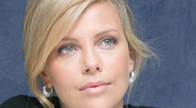 Charlize Theron evleniyor! Charlize Theron evleniyor!
