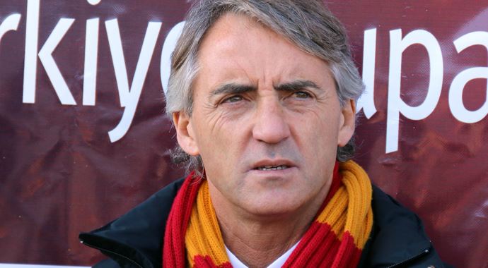 Mancini'de 90 dakika pres mantığı Mancini'de 90 dakika pres mantığı