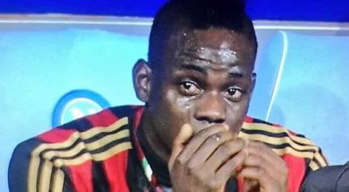 Melo'dan Balotelli'ye Twitter'da destek Melo'dan Balotelli'ye Twitter'da destek