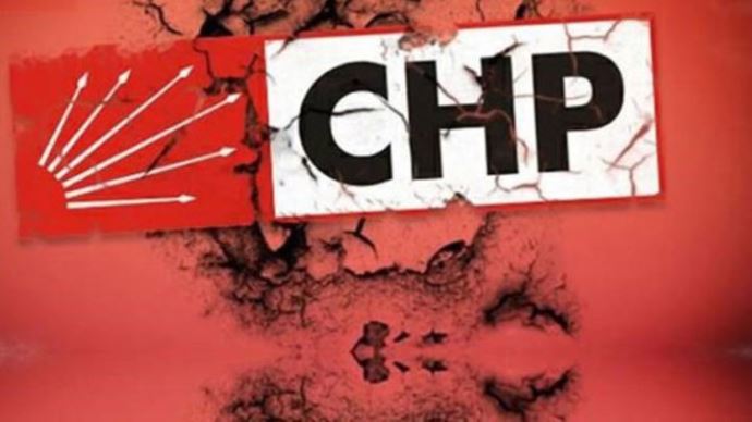 CHP&#039;de büyük kriz! Parti binası işgal edildi