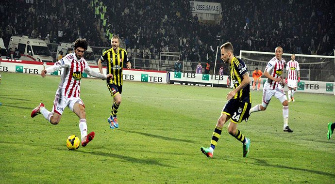 Fener&#039;in kaybı büyük, &#039;2 cezalı 1 sakat&#039;
