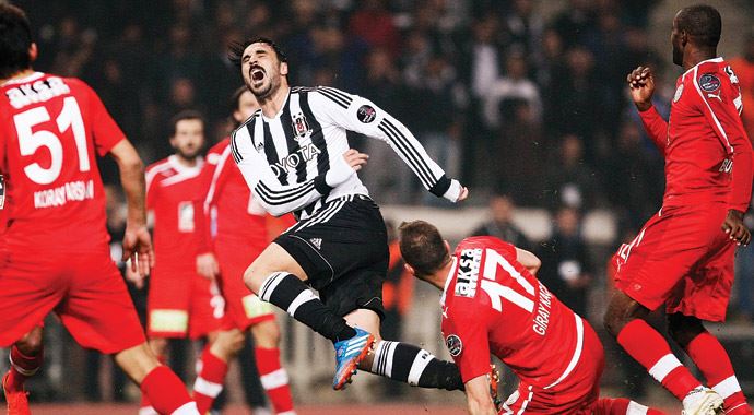 Beşiktaş'ta Almeida endişesi