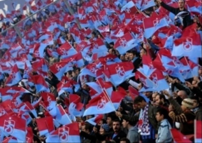 Trabzon&#039;da F.Bahçe&#039;ye şarkılı gönderme!