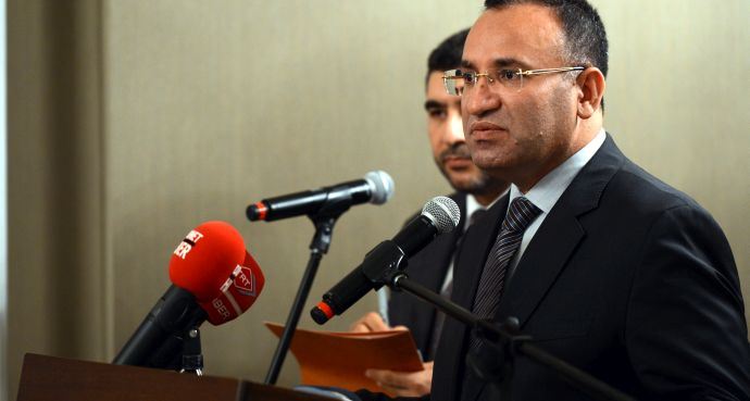 Bekir Bozdağ: Herkes eteğindekini döksün Bekir Bozdağ: Herkes eteğindekini döksün