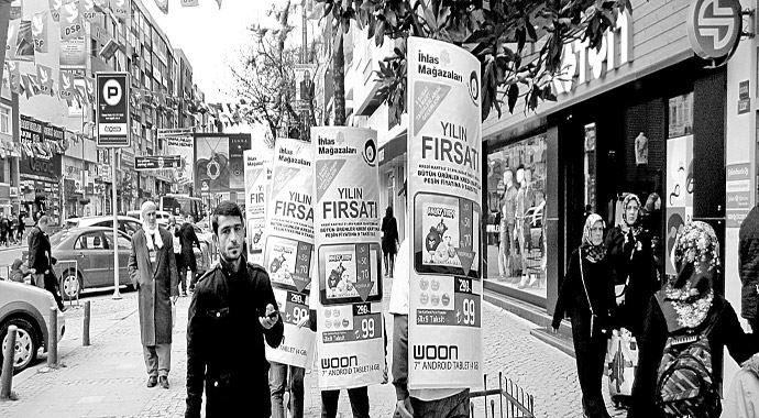 İhlas pazarlamadan yürüyen reklam İhlas pazarlamadan yürüyen reklam