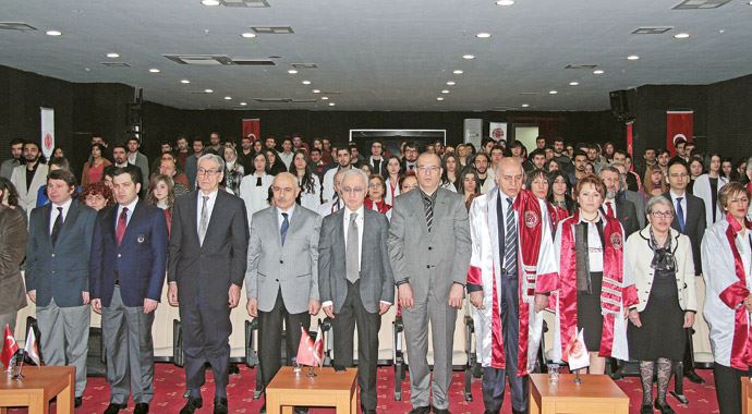 Doktorluk bilgi, sevgi ve şefkat mesleğidir Doktorluk bilgi, sevgi ve şefkat mesleğidir
