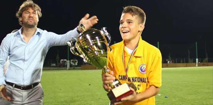 Küçük Hagi kararını verdi! Küçük Hagi kararını verdi!