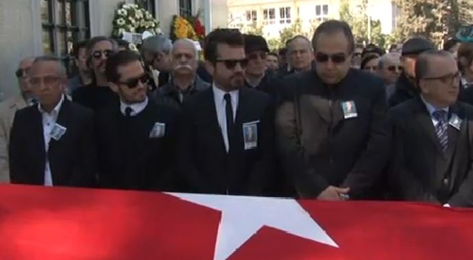 Kenan Doğulu'nun acı günü Kenan Doğulu'nun acı günü