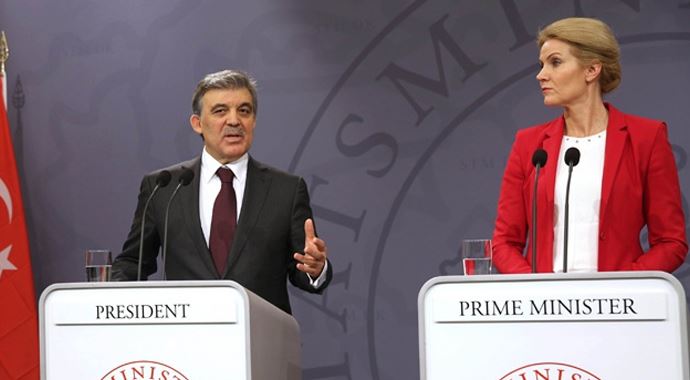 Cumhurbaşkanı Gül: Ukrayna'da soğukkanlı olunmalı Cumhurbaşkanı Gül: Ukrayna'da soğukkanlı olunmalı