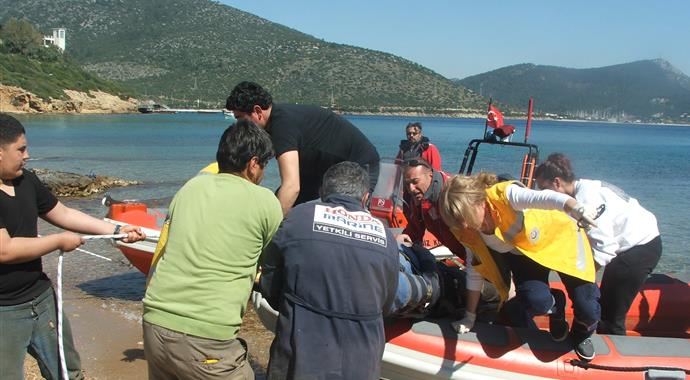 Kaçak göçmenlerin ölüm kalım savaşı kamerada