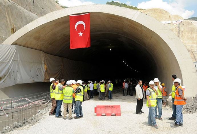 ''Türkiye'nin en uzun tüneli" açılıyor ''Türkiye'nin en uzun tüneli" açılıyor
