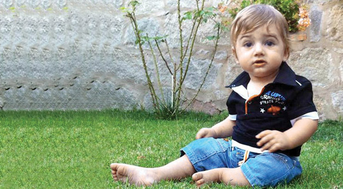 Bu acıya yürek dayanmaz! Babasının gözü önünde tanker ezdi Bu acıya yürek dayanmaz! Babasının gözü önünde tanker ezdi