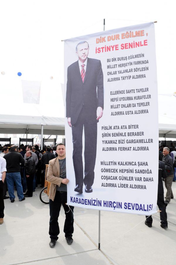 Yenikapı'da miting alanı dolmaya başladı Yenikapı'da miting alanı dolmaya başladı