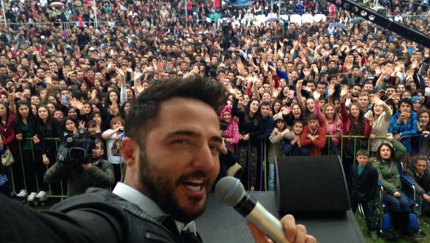 Gökhan Özen 'selfie' rekoru kırdı