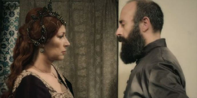 Hürrem'ın koltuğuna oturan tükeniyor! Hürrem'ın koltuğuna oturan tükeniyor!