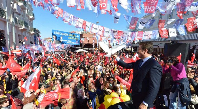 Sarıgül, AK Parti seçim bürosunu ziyaret etti