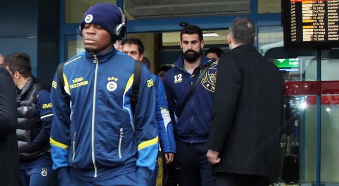Trabzon'da Fenerbahçe kafilesine saldırı! Trabzon'da Fenerbahçe kafilesine saldırı!