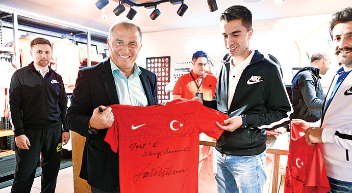 Fatih Terim: Euro 2016'da olacağız Fatih Terim: Euro 2016'da olacağız