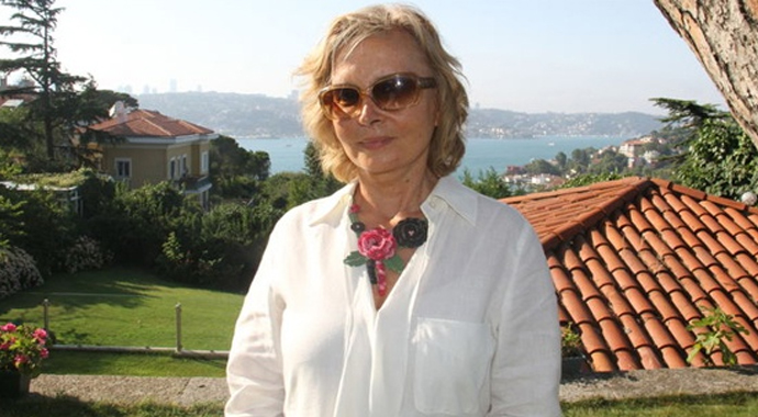 Nazlı Ilıcak'a hırsız şoku! Nazlı Ilıcak'a hırsız şoku!
