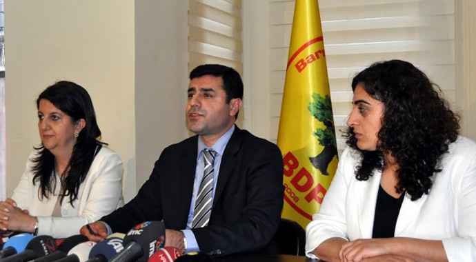 BDP heyeti Kandil'in mektubunu getirdi BDP heyeti Kandil'in mektubunu getirdi