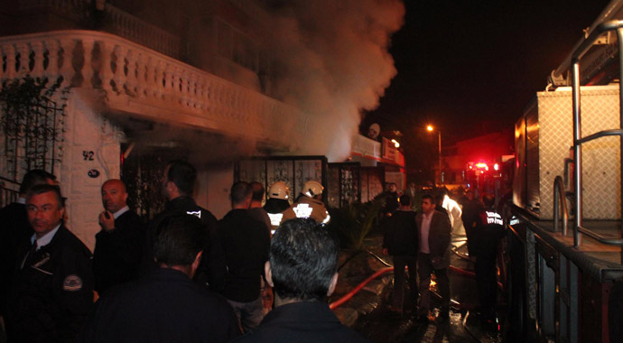 Huzurevinde yangın faciası: 2 ölü, 27 yaralı Huzurevinde yangın faciası: 2 ölü, 27 yaralı
