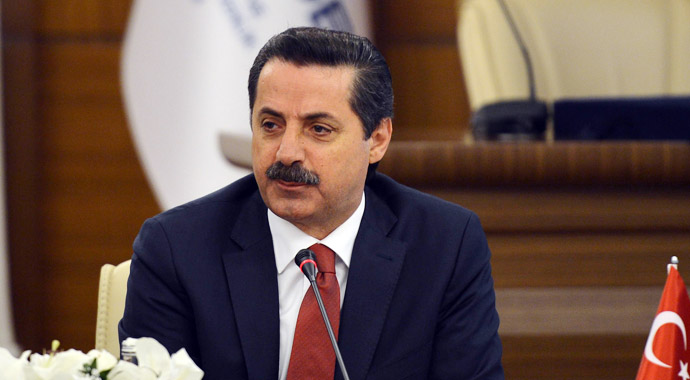 Faruk Çelik: Taksim'de miting değil anma yapılabilir Faruk Çelik: Taksim'de miting değil anma yapılabilir