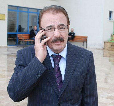 Ferdi Tayfur'u dolandıran doktor gözaltında! Ferdi Tayfur'u dolandıran doktor gözaltında!