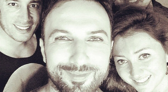 Tarkan'dan selfie pozu! Tarkan'dan selfie pozu!