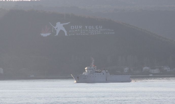 Çanakkale Boğazı'ndan geçiş yaptı Çanakkale Boğazı'ndan geçiş yaptı