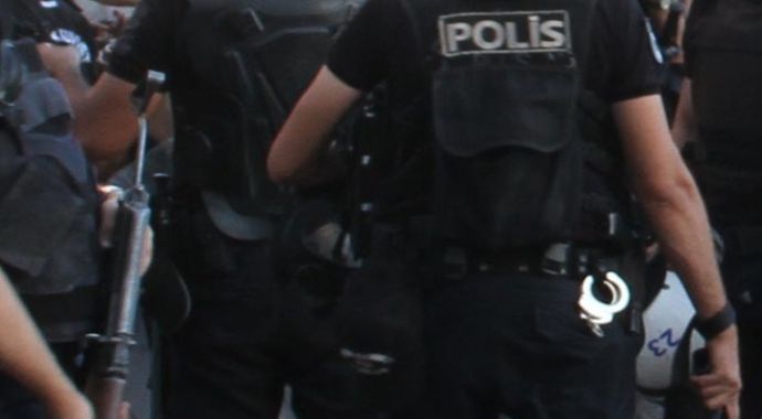 Mecidiyeköy'de BDP'lilere müdahale Mecidiyeköy'de BDP'lilere müdahale