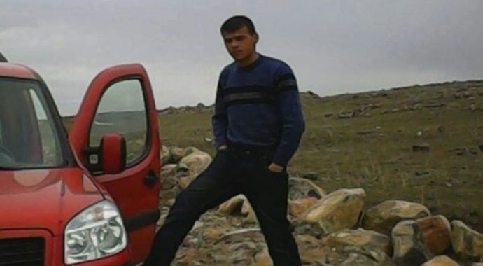 O cani Mert&#039;e fotoğraflarını çektirmiş