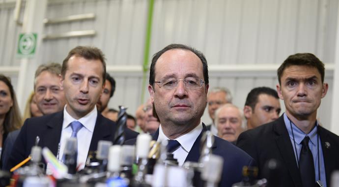 Hollande meclis toplantılarında cep telefonunu yasakladı Hollande meclis toplantılarında cep telefonunu yasakladı