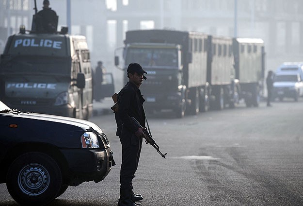 Mısır'da Mursi'nin yargılandığı dava başladı