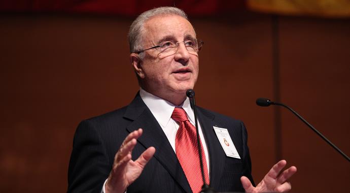 Ünal Aysal: Ben buraya itfaiyeci olarak geldim