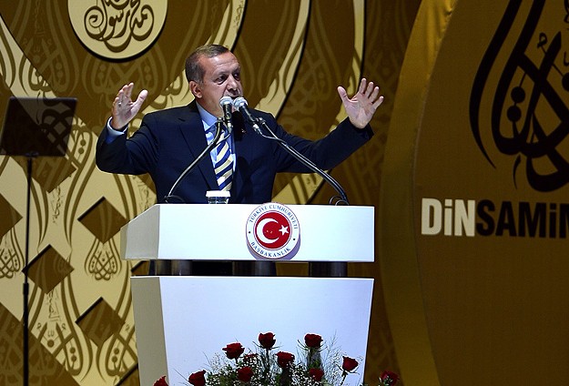 Başbakan Erdoğan: "Allah Resulü istismar edilemez"