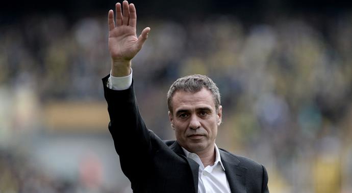 Ersun Yanal, Fenerbahçe'de ilkleri yaşıyor! Ersun Yanal, Fenerbahçe'de ilkleri yaşıyor!