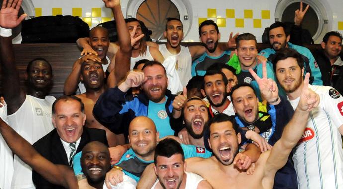 Rizespor'da 3 puan sevinci Rizespor'da 3 puan sevinci