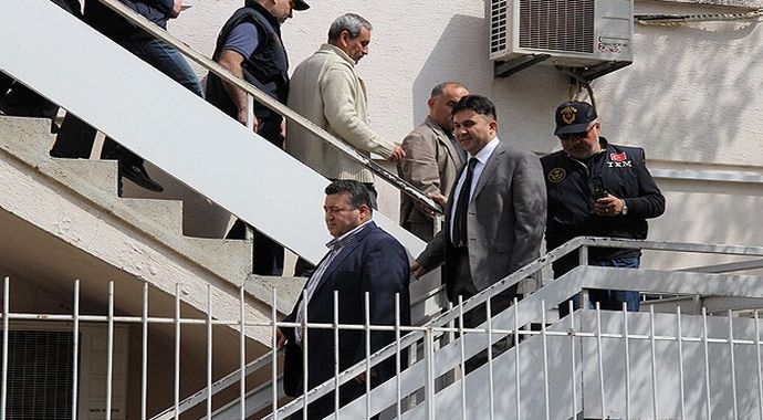 Dinleme soruşturmasında 6 polise tahliye