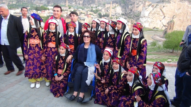 Ünlü yıldız tekerlekli sandalyede Ünlü yıldız tekerlekli sandalyede